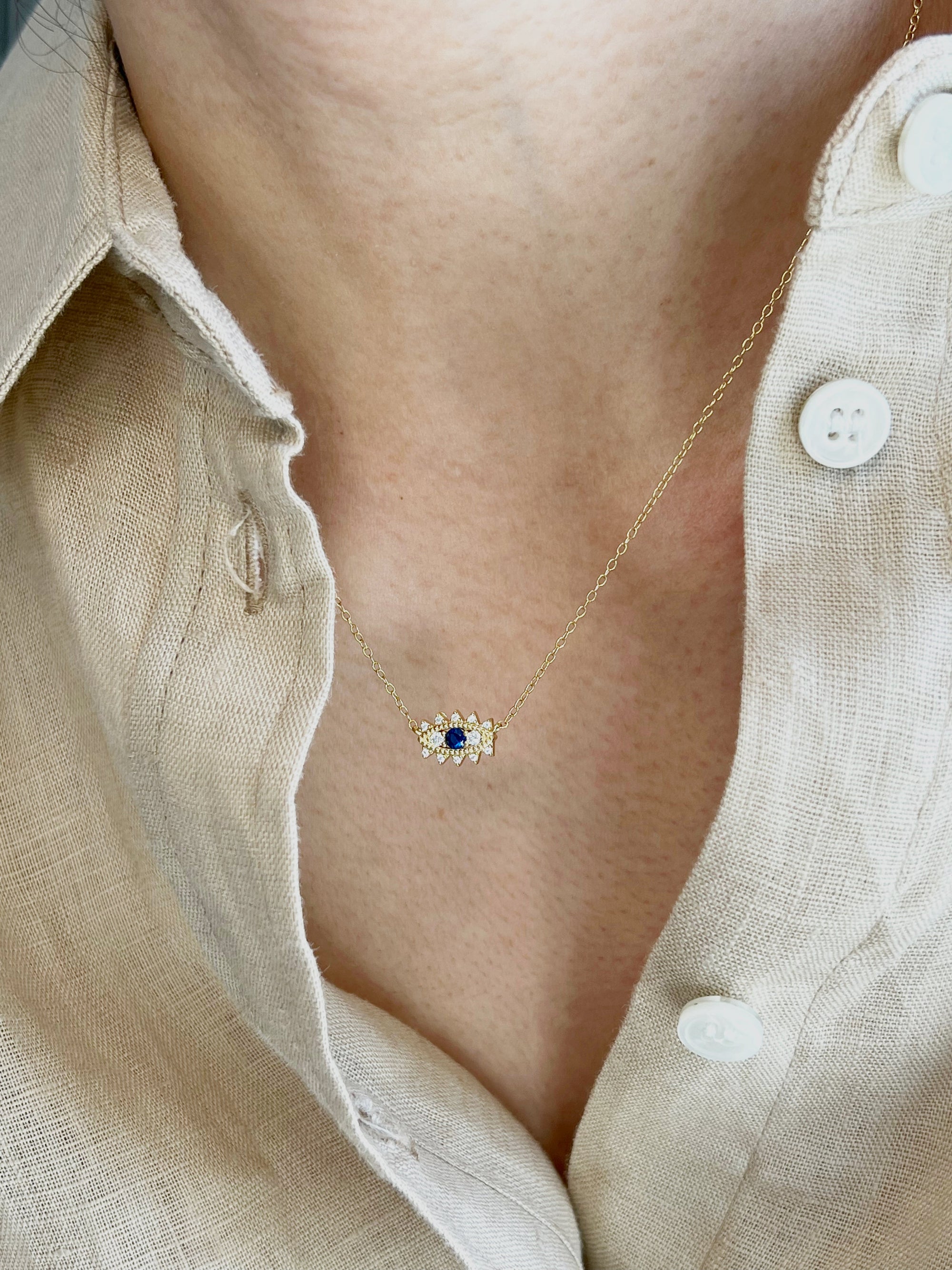 Le collier Œil