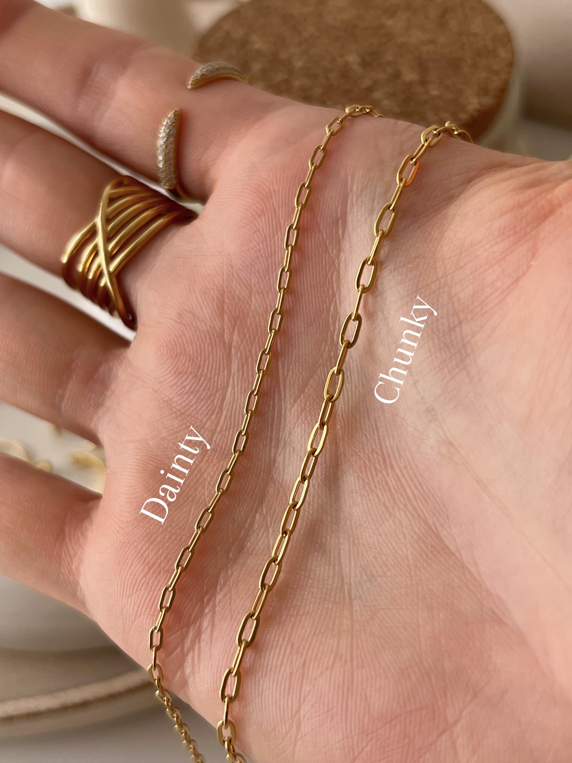 Collier à breloques initiales