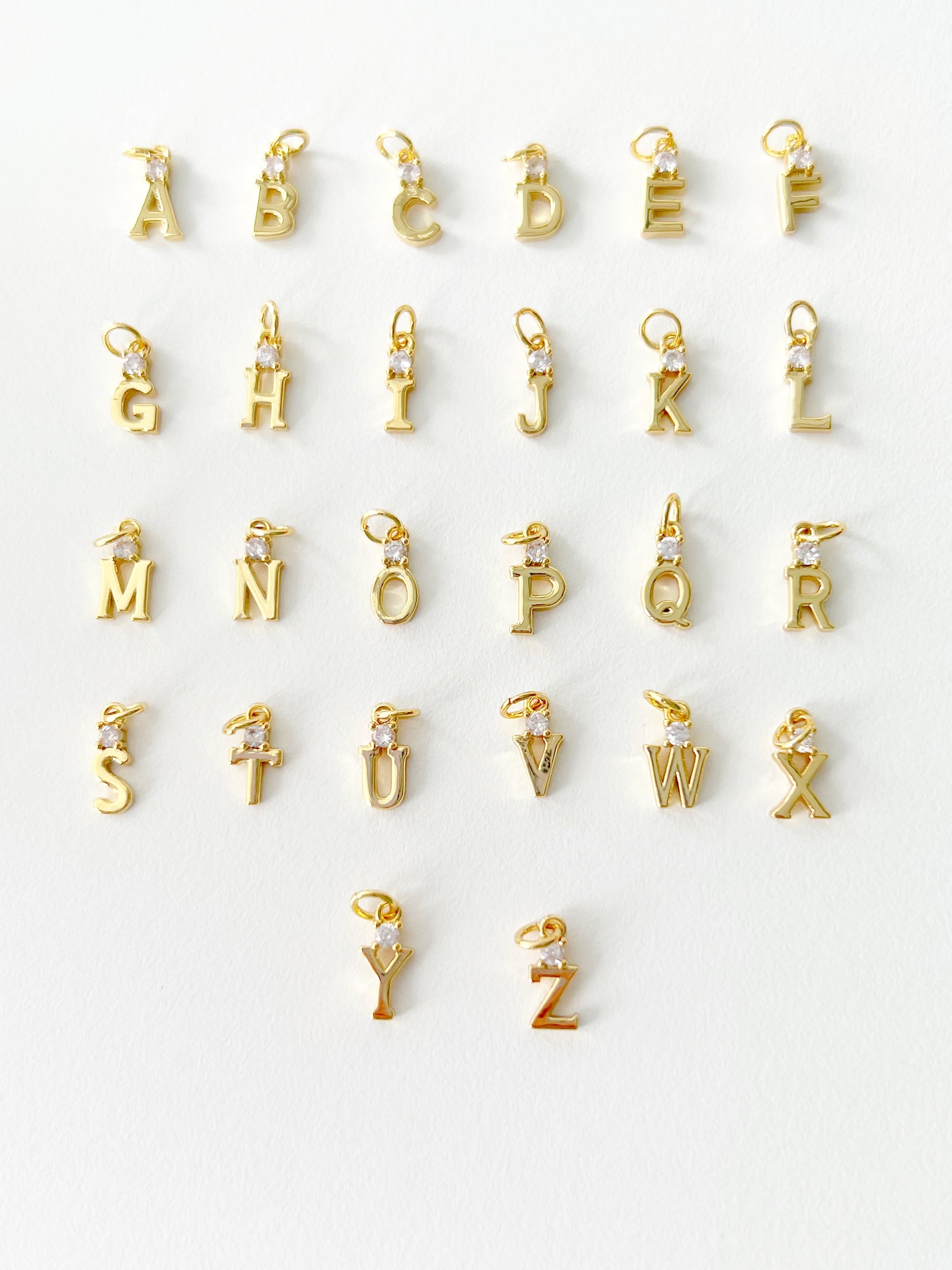 Collier à breloques initiales