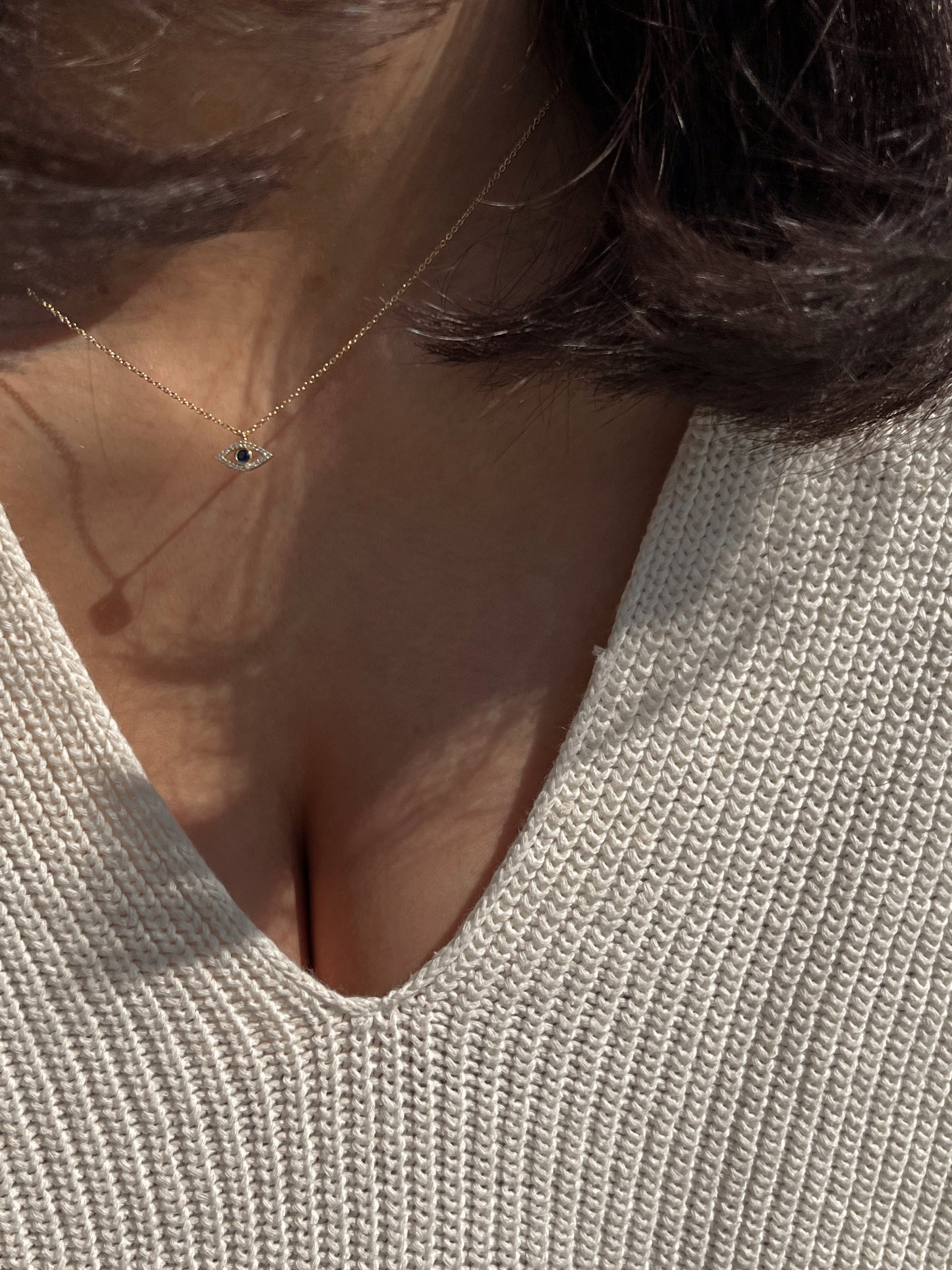 Collier à l'œil de vampire
