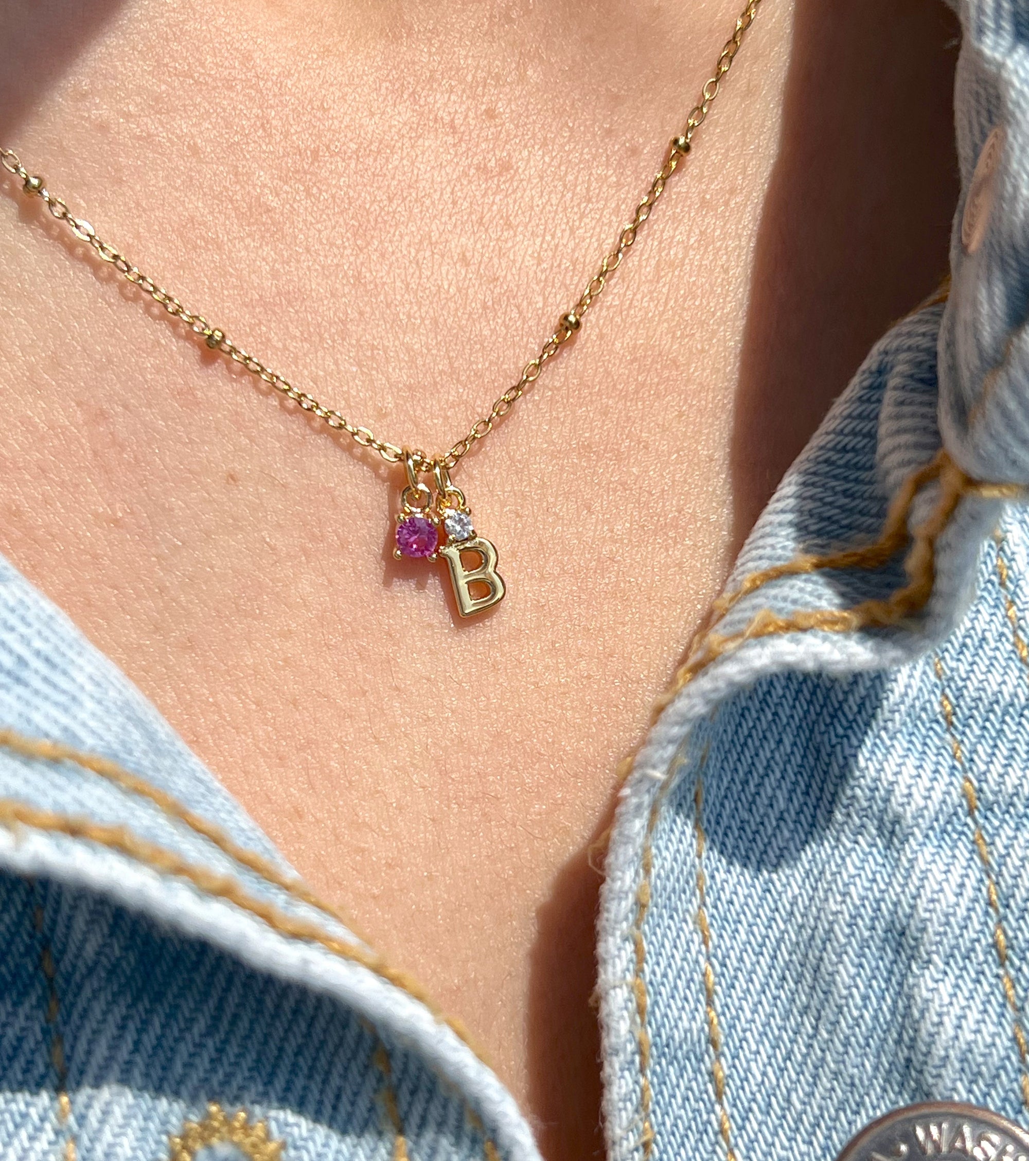Collier à breloques initiales