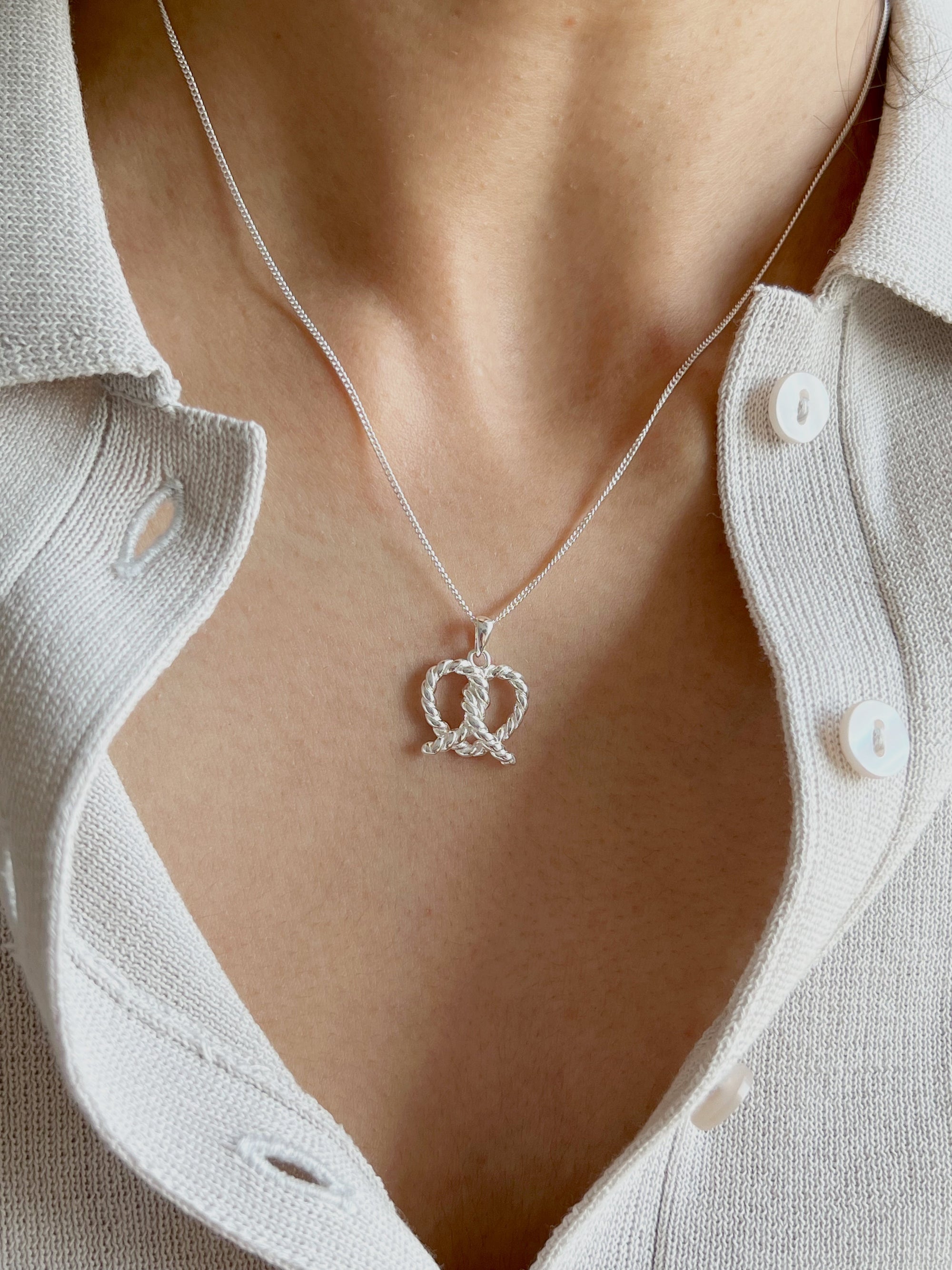 Collier en Pretzel