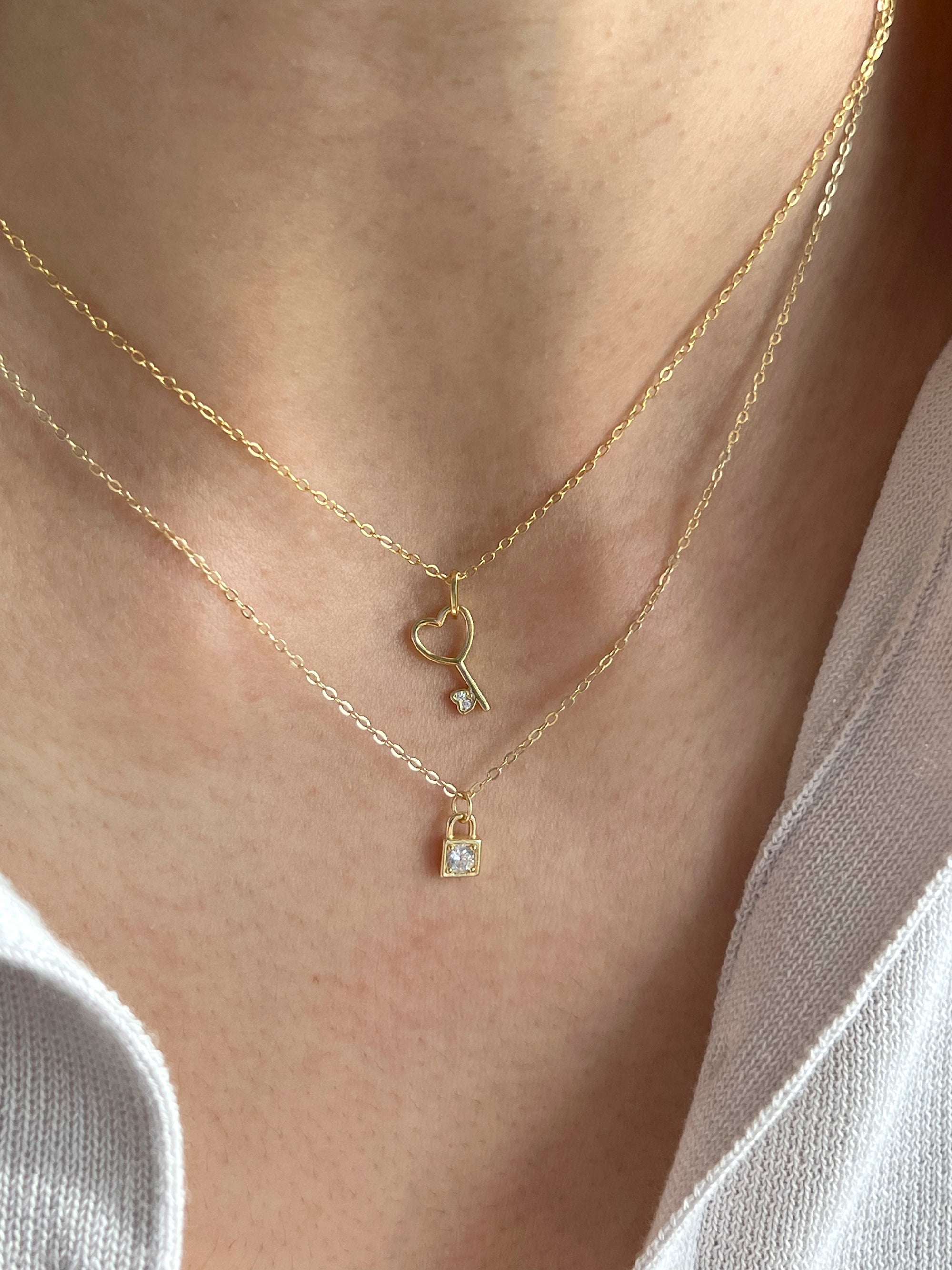 Collier à petit verrou